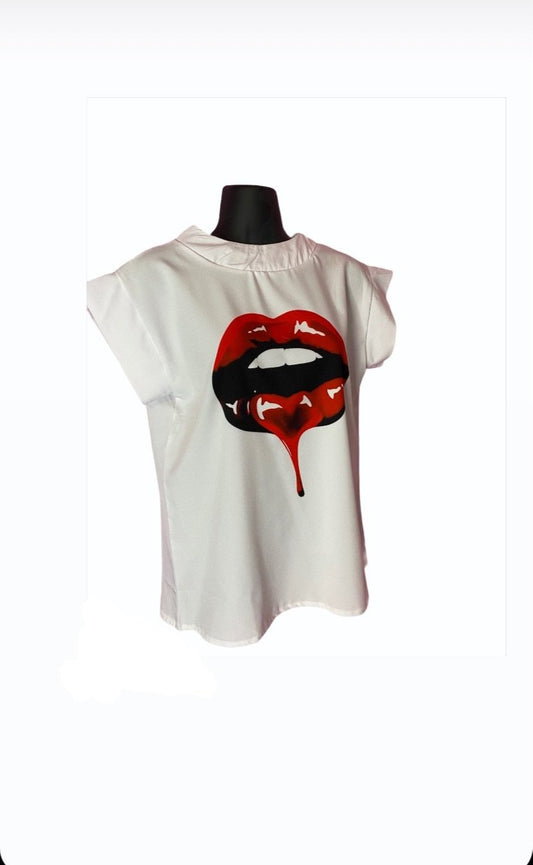 Red lips blouse